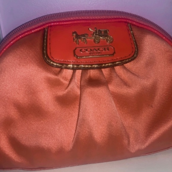6.99 SHIPPING - HOT🎉🔥 Authentic Coral Coach Travel/Cosmetic Pouch - Picture 3 of 4